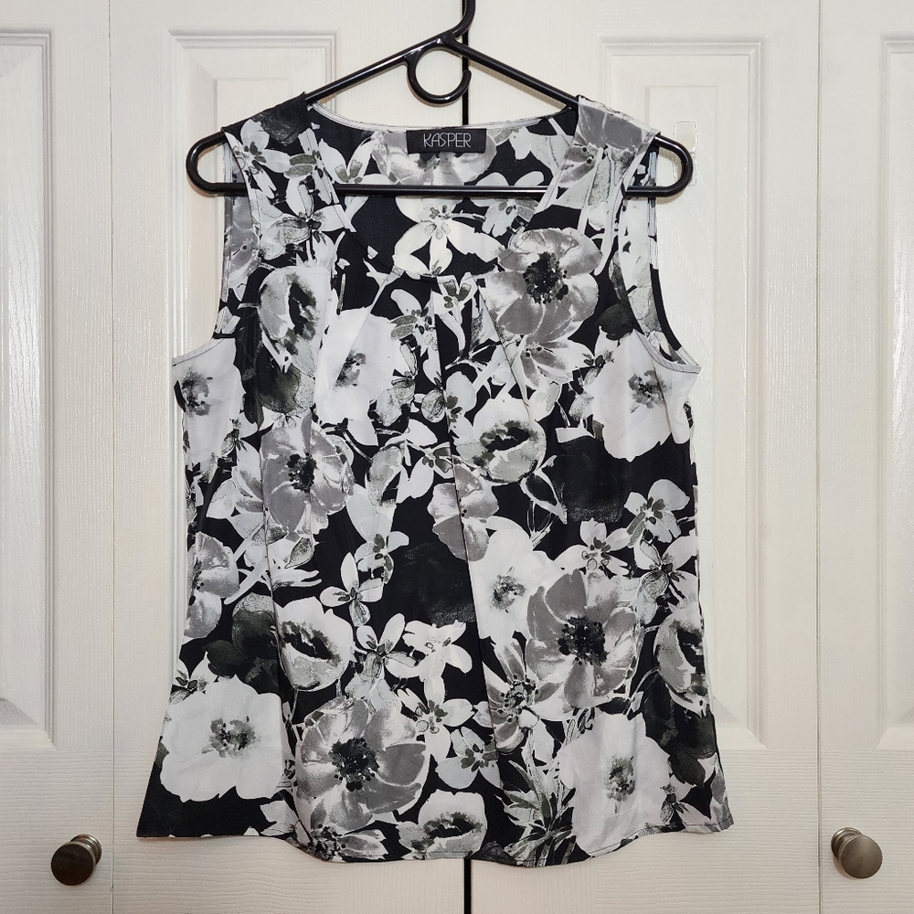 Kasper Sleeveless top